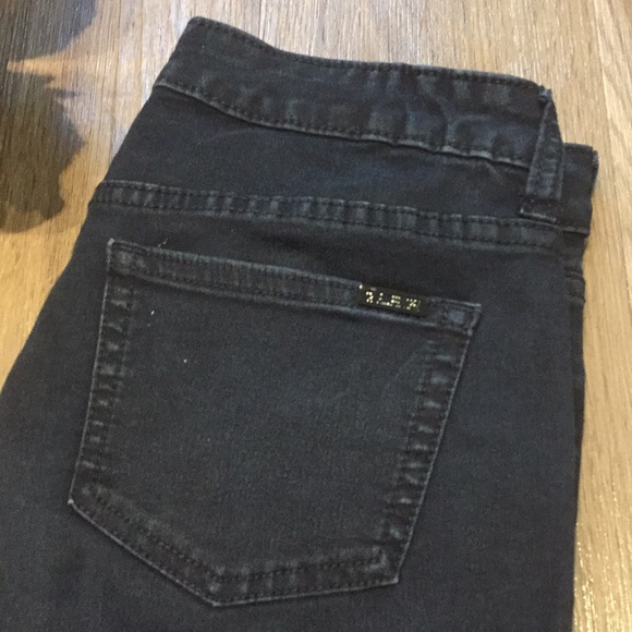 Dark wash skinny jeans - Picture 2 of 4